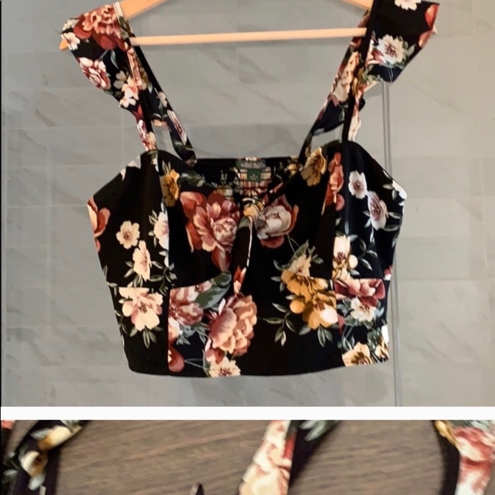 Ruffle sleeves tie front crop top
